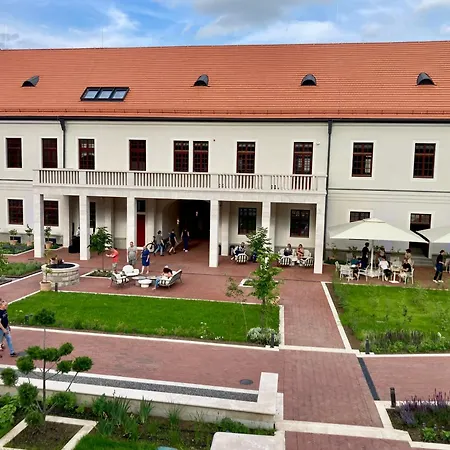 Kisbirs Vendeghaz Tokaj